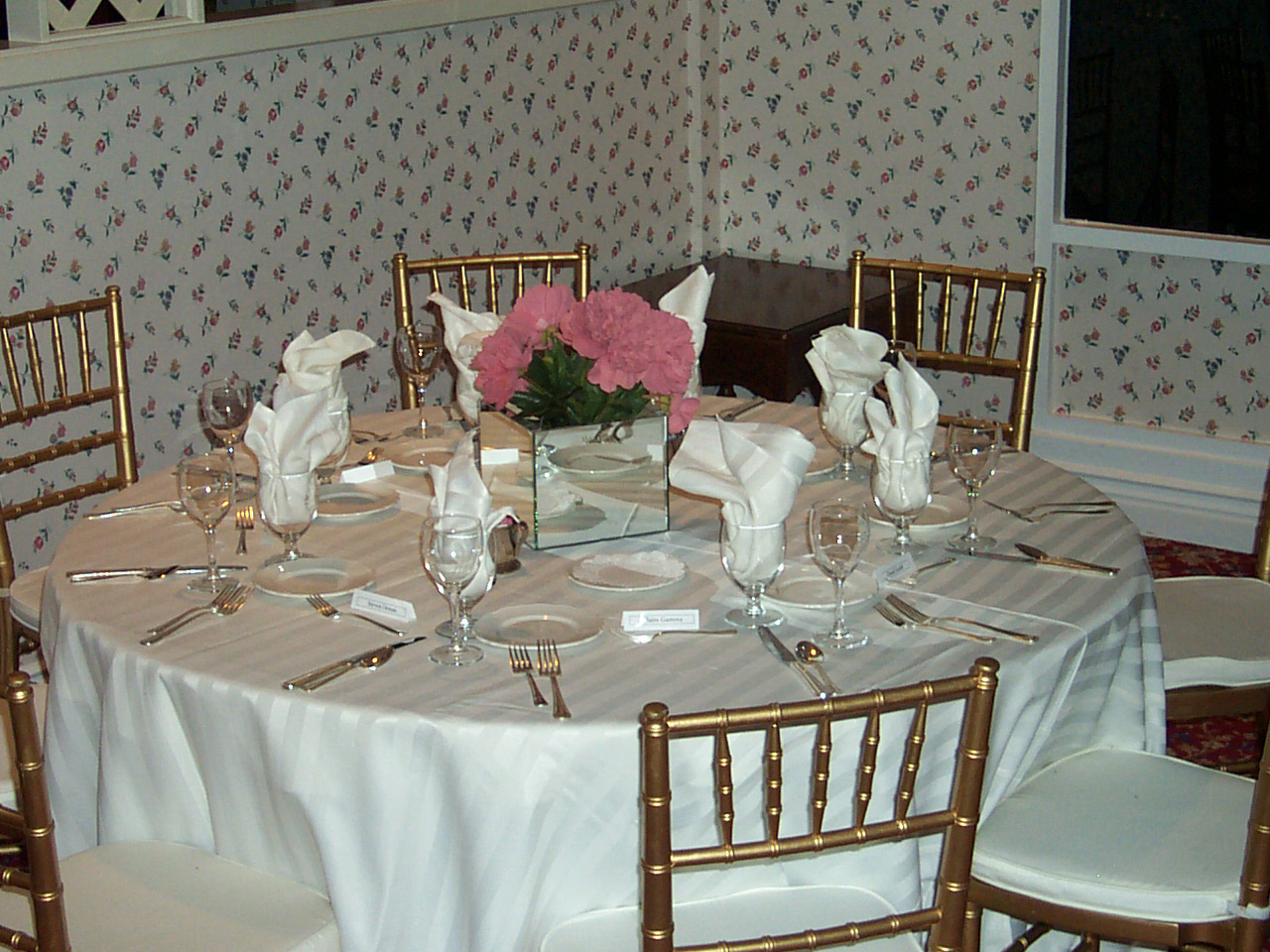 fancytable.jpg